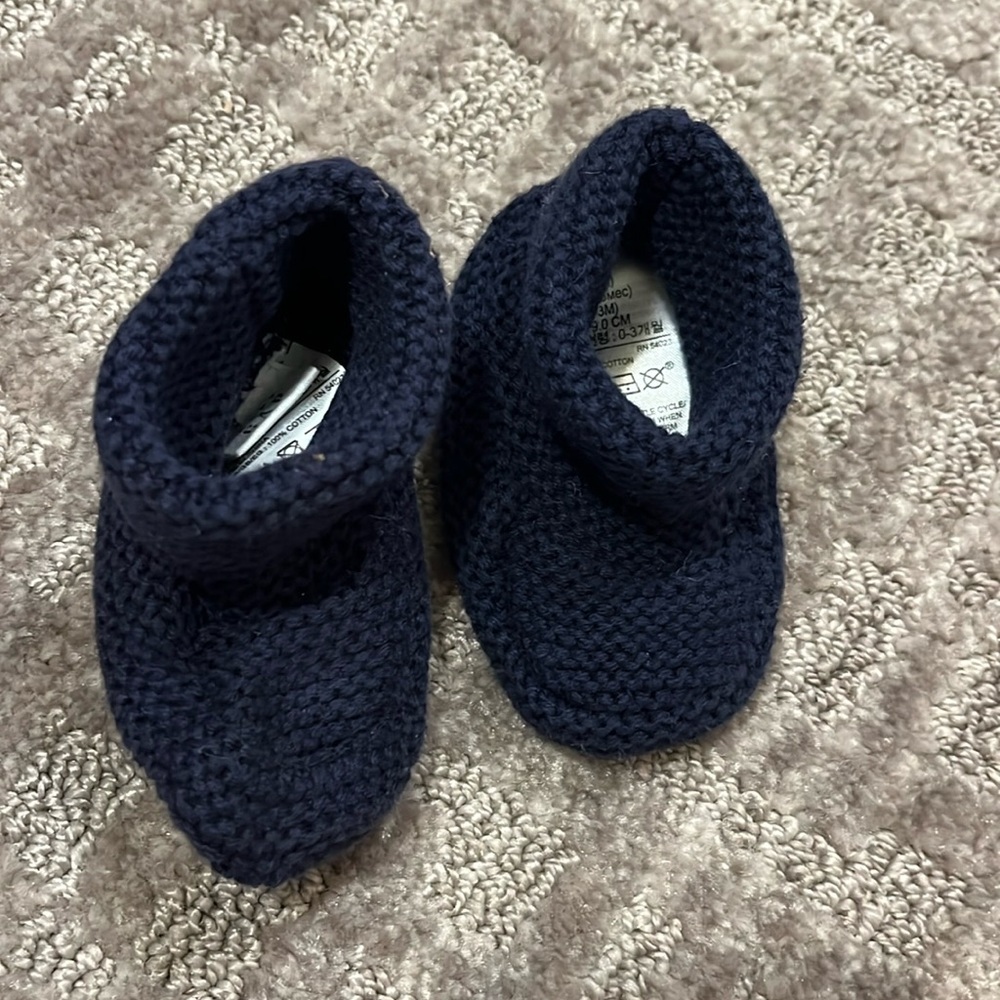 Gap baby booties in navy practically never worn